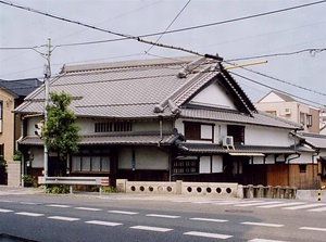 尾食家住宅主屋