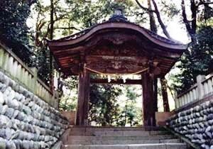 尾山神社東神門