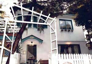 アメリカンハウス（旧ハムウェイ邸）