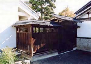 飯塚家住宅新宅中庭木戸