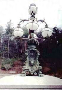 明治村皇居正門石橋飾電燈