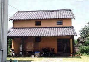 氷川町まちつくり酒屋（旧井芹家住宅）土蔵