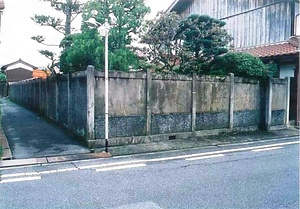 奥野省吾家住宅塀