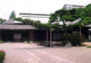 小谷城郷土館主屋