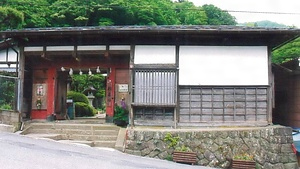 一宮家住宅（般若坊）長屋門