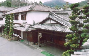 花屋ホテル事務室棟