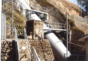 入発電所鉄管路擁壁及び本館擁壁