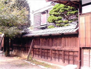 鈴屋遺蹟保存会塀