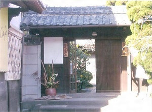 帆足家本家住宅（富春館）表門