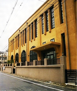 京都国際マンガミュージアム旧講堂棟（旧京都市立龍池小学校講堂）