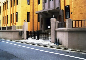 京都国際マンガミュージアム旧正門及び塀（旧京都市立龍池小学校正門及び塀）