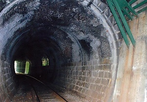 わたらせ渓谷鐵道名越トンネル