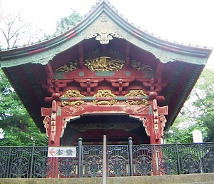 旧台徳院霊廟勅額門、丁子門及び御成門 御成門