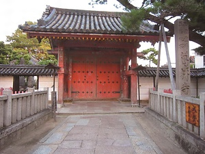 葛井寺四脚門