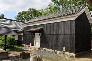 旧犬養家住宅(岡山県岡山市川入) 土蔵