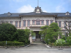 岡山県立津山高等学校(旧岡山県津山中学校)本館