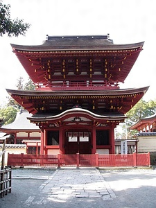 薦神社神門
