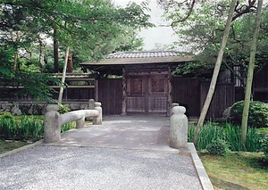 野村碧雲荘 不老門