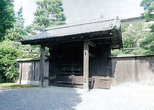 野村碧雲荘 東門