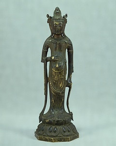 銅造観音菩薩立像（法隆寺献納）