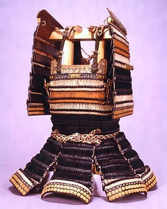 色々威腹巻〈大袖付／〉