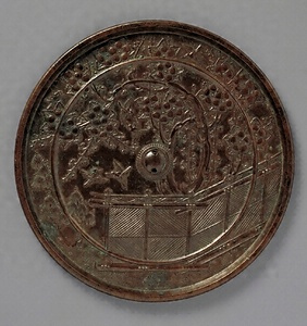 梅花檜垣群雀鏡