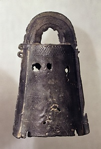 銅製伊福吉部徳足骨蔵器