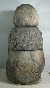 石造須弥山／石造男女像／奈良県髙市郡明日香村飛鳥字石神出土