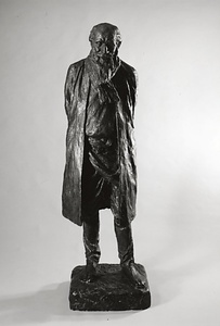 墓守〈朝倉文夫作／石膏原型〉