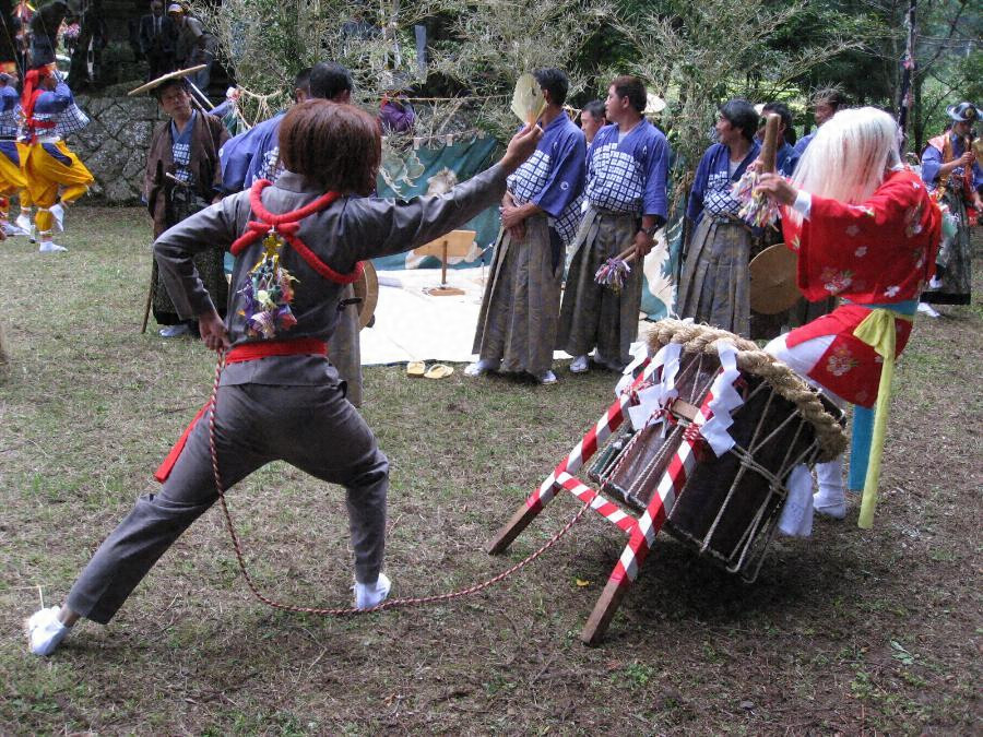 五ケ瀬の荒踊 ごかせのあらおどり