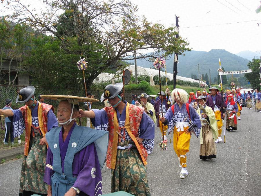 五ケ瀬の荒踊 ごかせのあらおどり