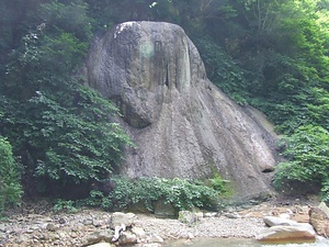 夏油温泉の石灰華