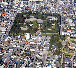 足利氏宅跡（鑁阿寺）