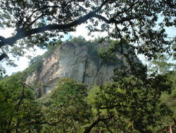 乳岩および乳岩峡