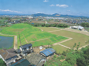 青塚古墳