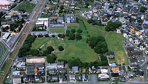 小郡官衙遺跡群<br />
　小郡官衙遺跡<br />
　上岩田遺跡
