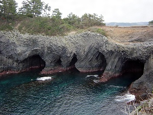 屋形石の七ツ釜