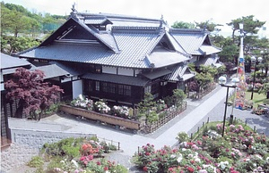 旧青山家別邸主屋