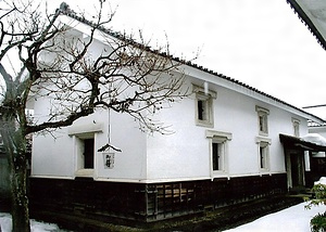 上野家住宅旧穀蔵