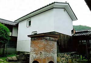 大石家住宅内蔵