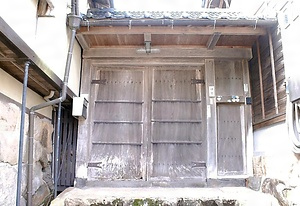 日下家住宅裏門