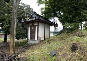 高室家住宅（山梨県甲府市高室町） 弁財天堂