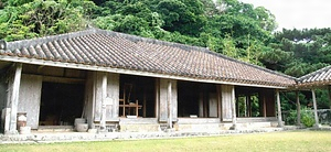 沖縄市立ふるさと園旧久場家住宅主屋