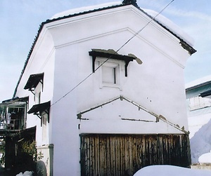 旧山時呉服店家財蔵