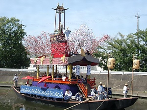 須成祭の車楽船行事と神葭流し