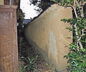 藤野家住宅塀