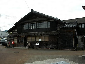 越のむらさき主屋