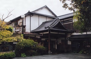 人吉旅館玄関棟