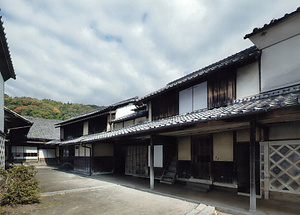 旧鈴木家住宅（愛知県豊田市足助町） 井戸屋形及び釜屋