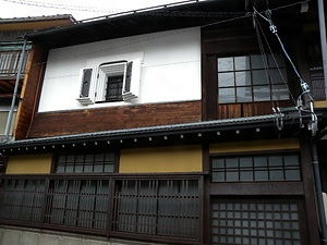 浅井銃砲火薬店土蔵